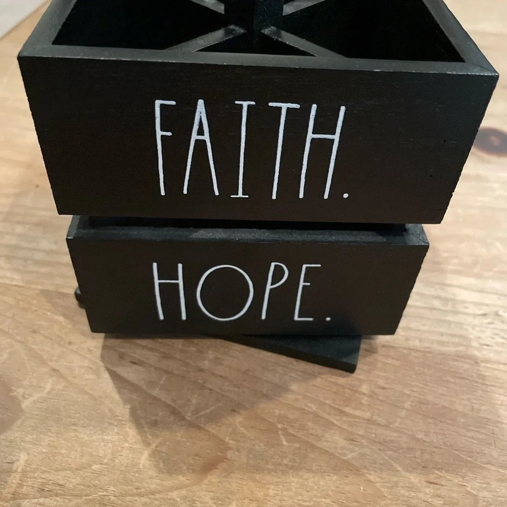 NWOT Rae Dunn Black White Swivel Home Organizer Desk Caddy Faith Hope